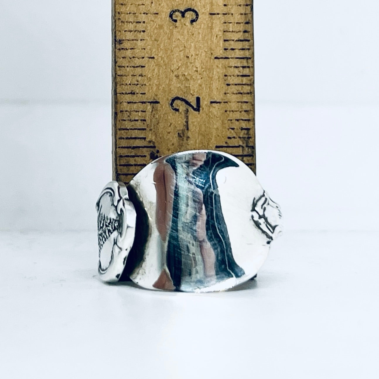 Anello Artigianale YUCCA Mod. INTERO Realizzato con intero Antico Cucchiaino in Argento (Prima Metà del ’900)