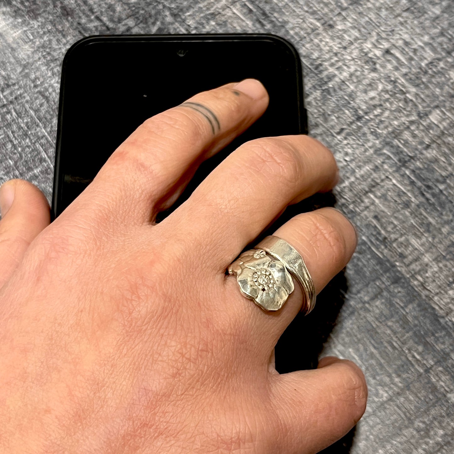 Anello Artigianale PAPAVERO Mod. SPIRALE  Realizzato con  Antica posata in Argento (Prima Metà del ’900)