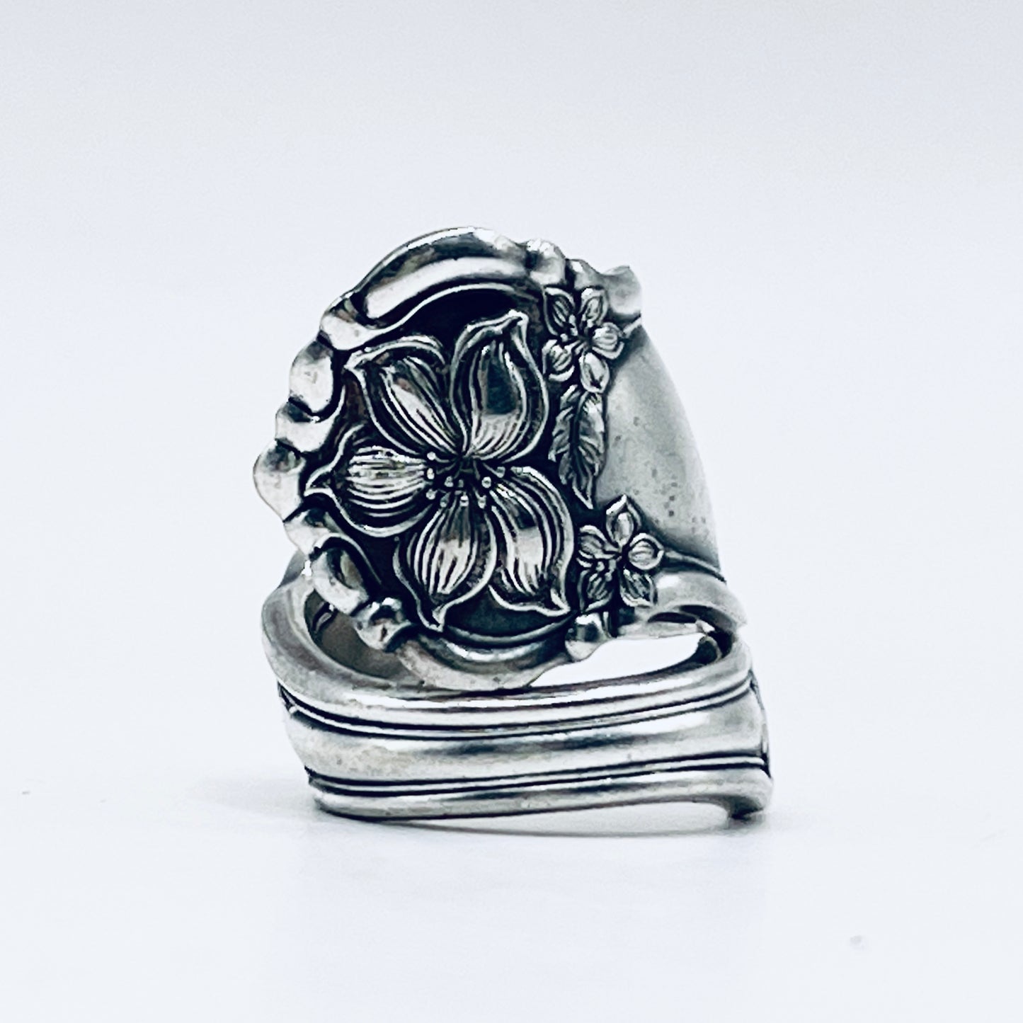 Anello Artigianale Mod. SPIRALE  ZAGARA Realizzato con Antica posata in Argento (Prima Metà del ’900)