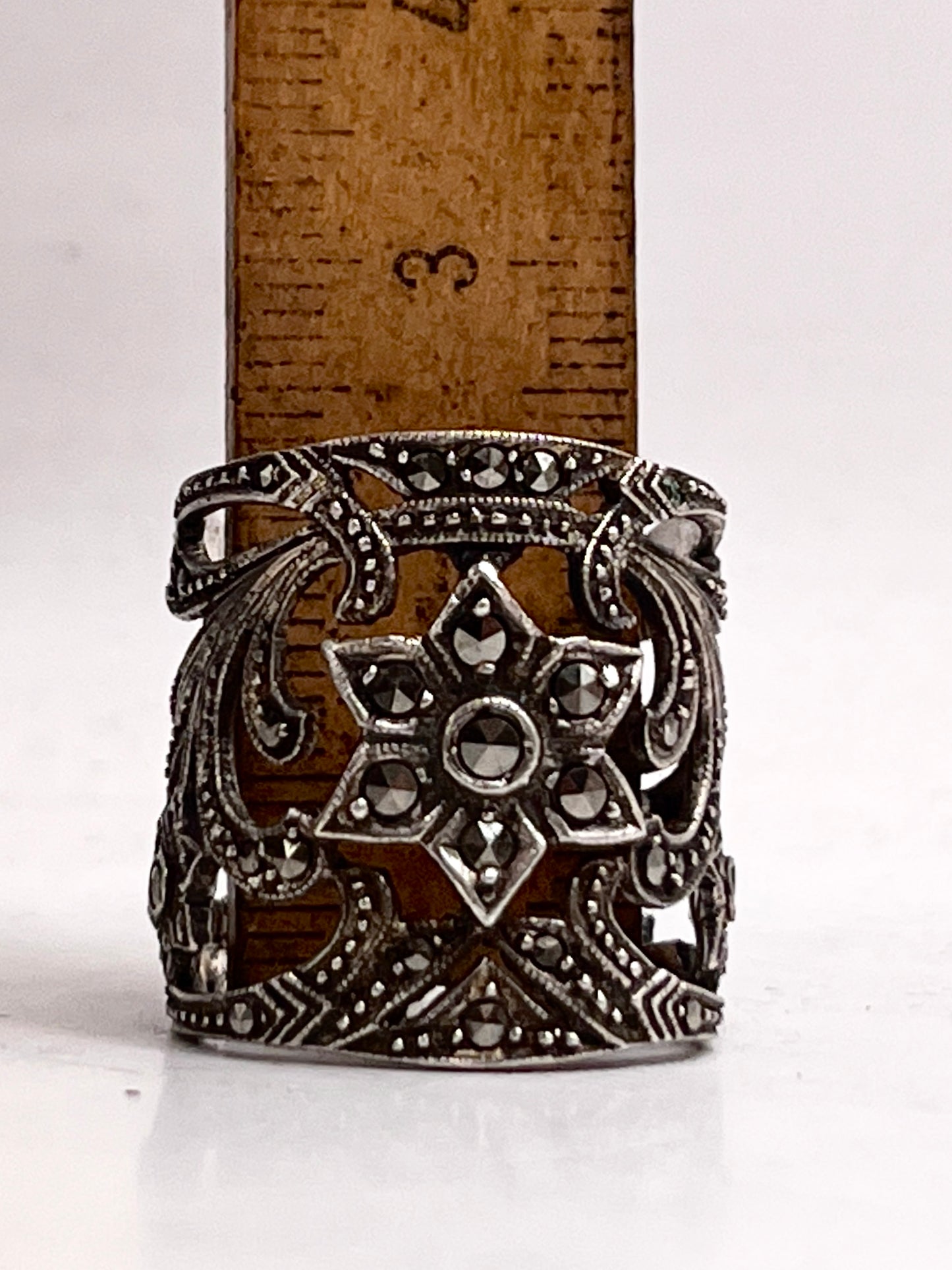 Anello Artigianale SPILLA ROSONE Mod. SPILLA MARCASSITI Realizzato con Antica spilla in Argento (Prima Metà del ’900)