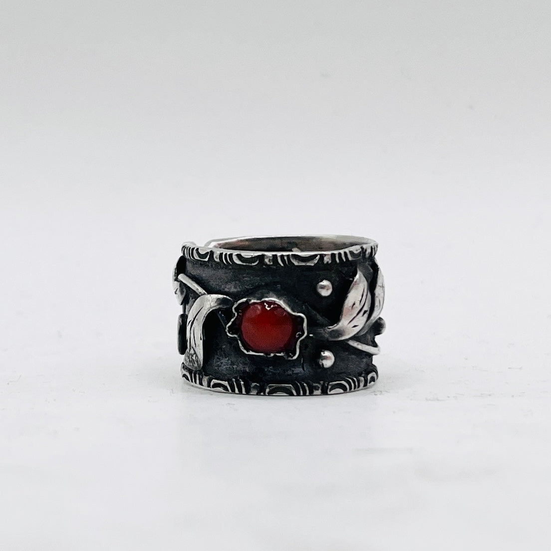 Anello Artigianale SPILLA CORALLO Mod. SPILLA Realizzato con Antica spilla in Argento (Prima Metà del ’900)