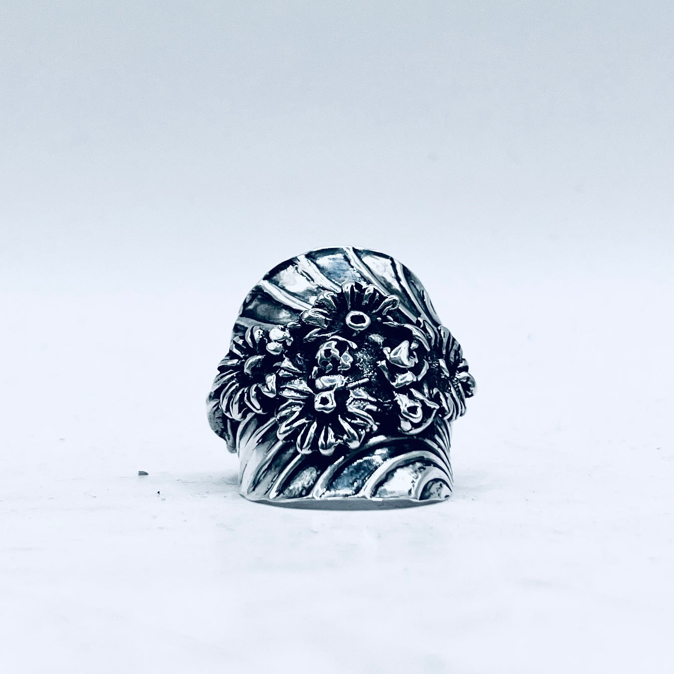 Anello Artigianale CONCHIGLIA MARGHERITE Mod. INTERO  Realizzato con intero Antico Cucchiaino in Argento 800(Prima Metà del ’900)