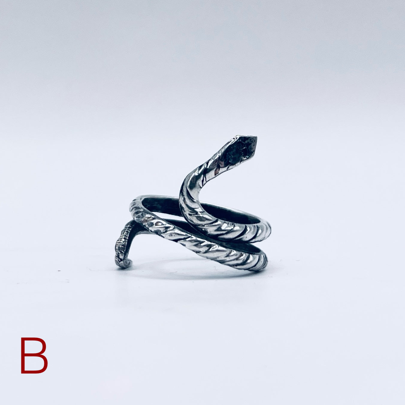 Anello Artigianale SERPENTE Realizzato con parte di Antico porta tovagliolo in Argento (Prima Metà del ’900)