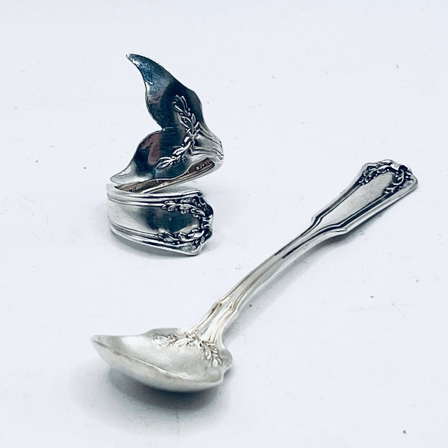 Anello Artigianale Mod. CODA LAVORATA Realizzato con Antica posata in Argento (Prima Metà del ’900)