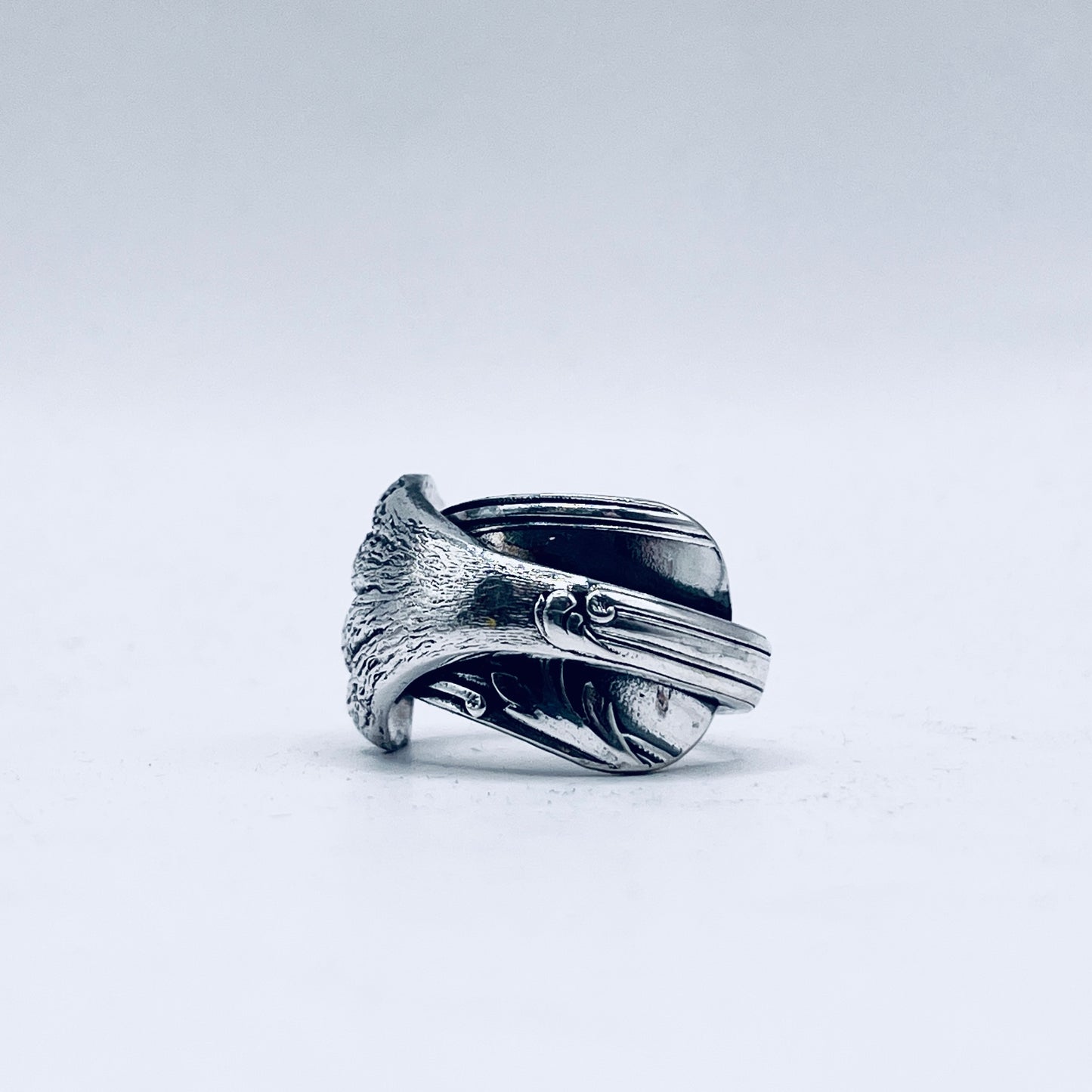 Anello Artigianale ZAMPA LEONE Mod. PINZETTA  SOVRAPPOSTA Realizzato con Antica posata in Argento (Prima Metà del ’900)