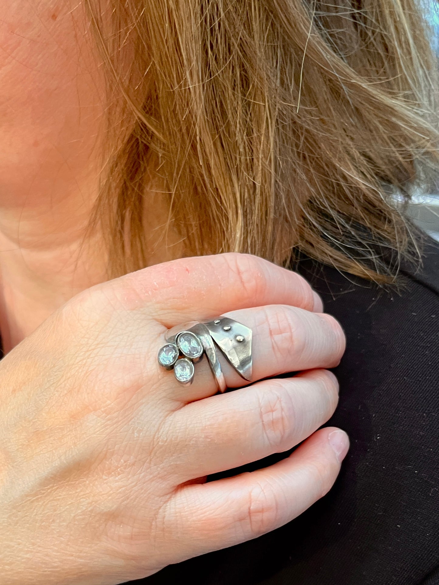 Anello Artigianale SPILLA TRIADE Mod. SPILLA ZIRCONI Realizzato con Antica spilla in Argento (Prima Metà del ’900)