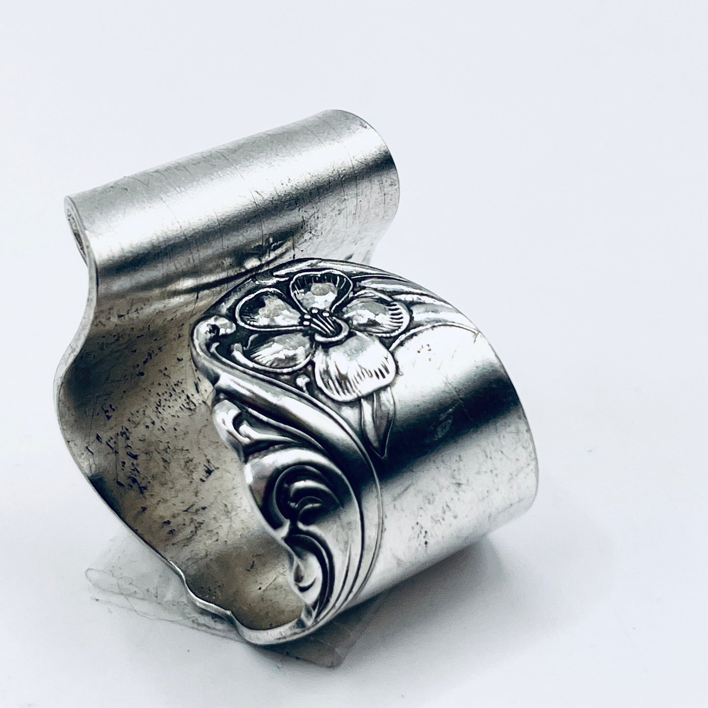 Anello Artigianale Mod. RICCIOLO  ZAGARA Realizzato con Antica posata in Argento (Prima Metà del ’900)