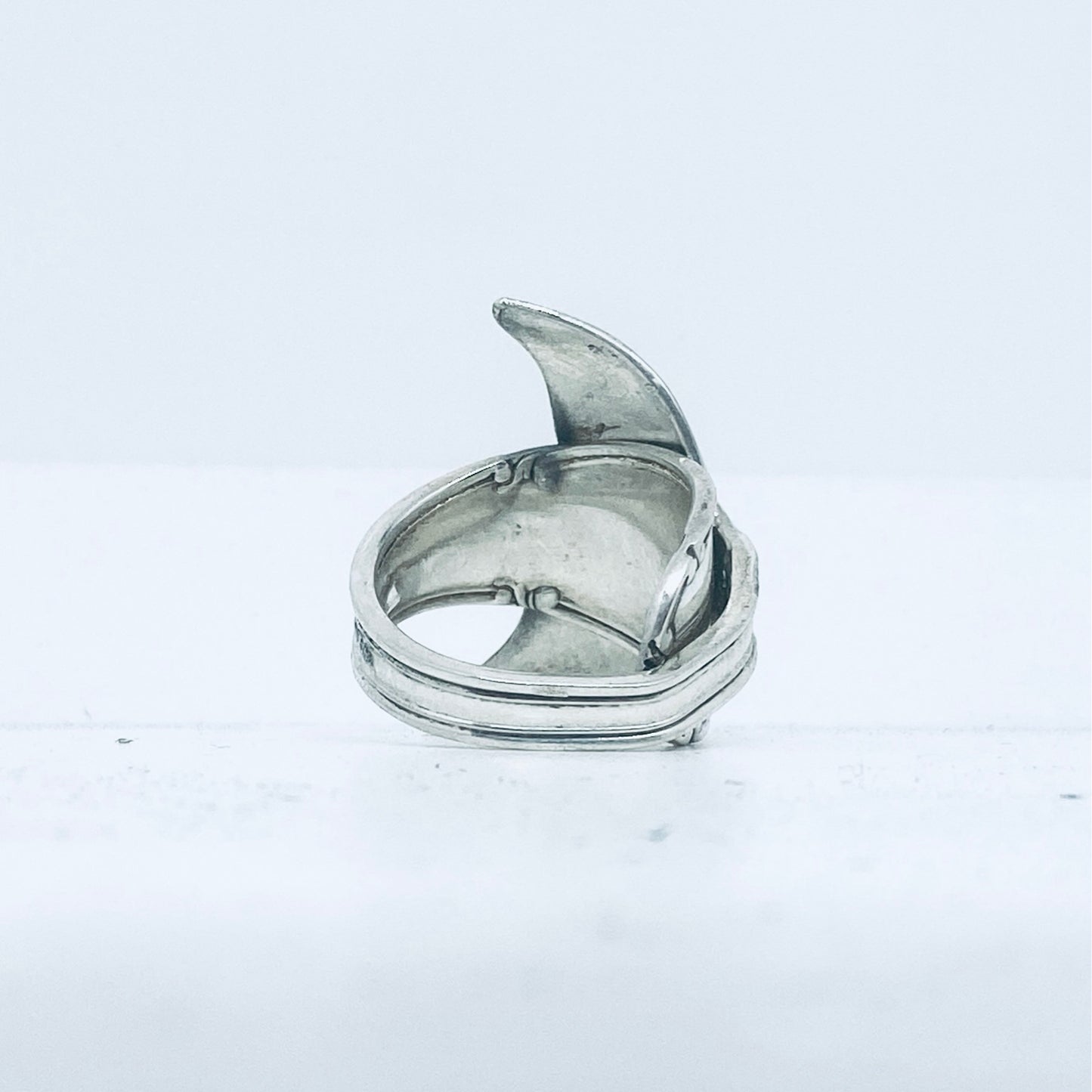 Anello Artigianale Mod. CODA#02  Realizzato con Antica posata in Argento (Prima Metà del ’900)