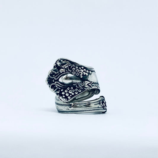 Anello Artigianale UVA Mod. SPIRALE  Realizzato con Antica posata in Argento (Prima Metà del ’900)