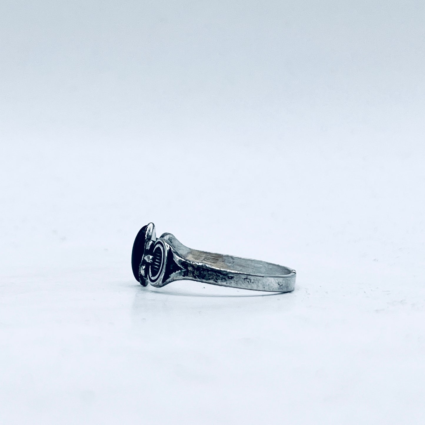 Anello Artigianale SPILLA ONICE Mod. SPILLA Realizzato con Antica spilla in Argento (Prima Metà del ’900)
