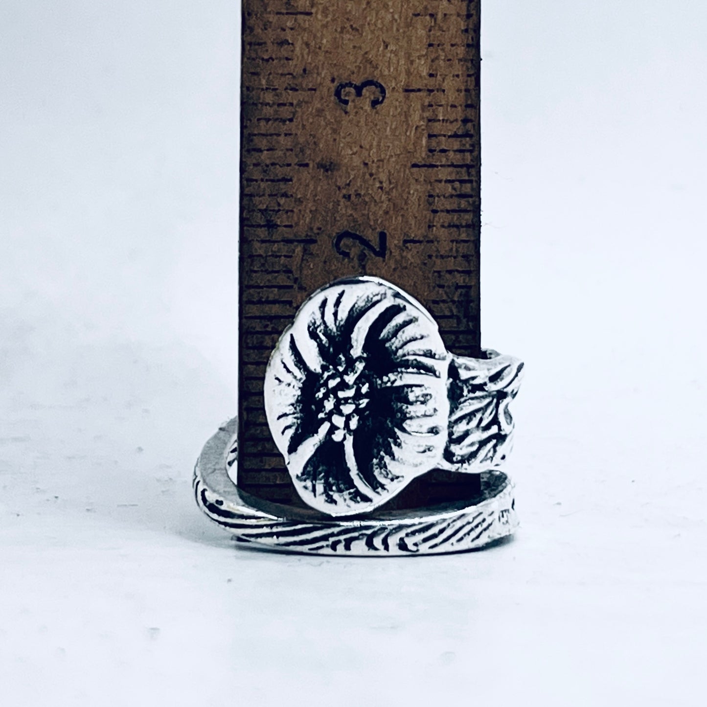 Anello Artigianale PAPAVERO 02 Mod. SPIRALE  Realizzato con  Antica posata in Argento (Prima Metà del ’900)