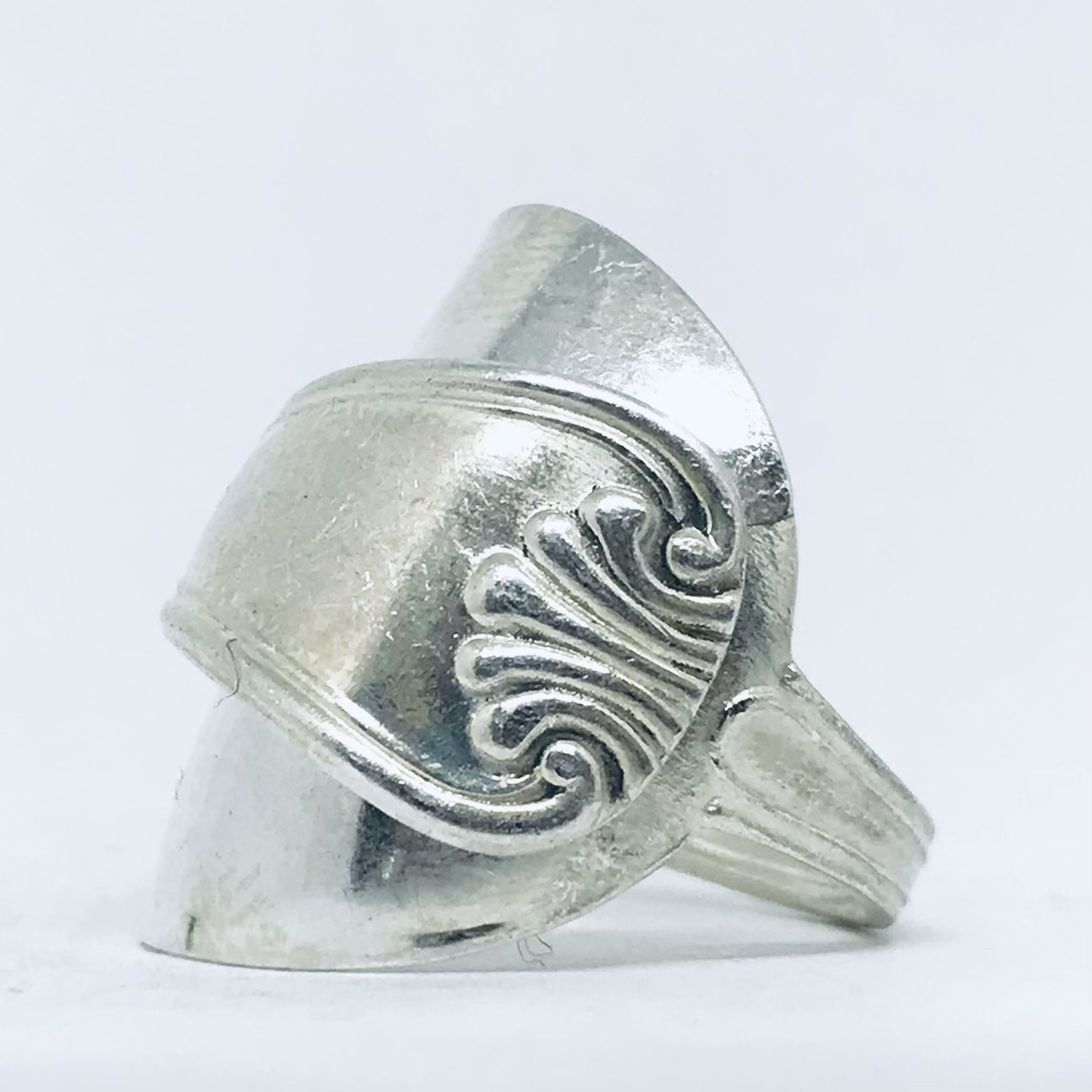 Anello Artigianale Mod. INTERO  Realizzato con intero Antico Cucchiaino in Argento (Prima Metà del ’900)
