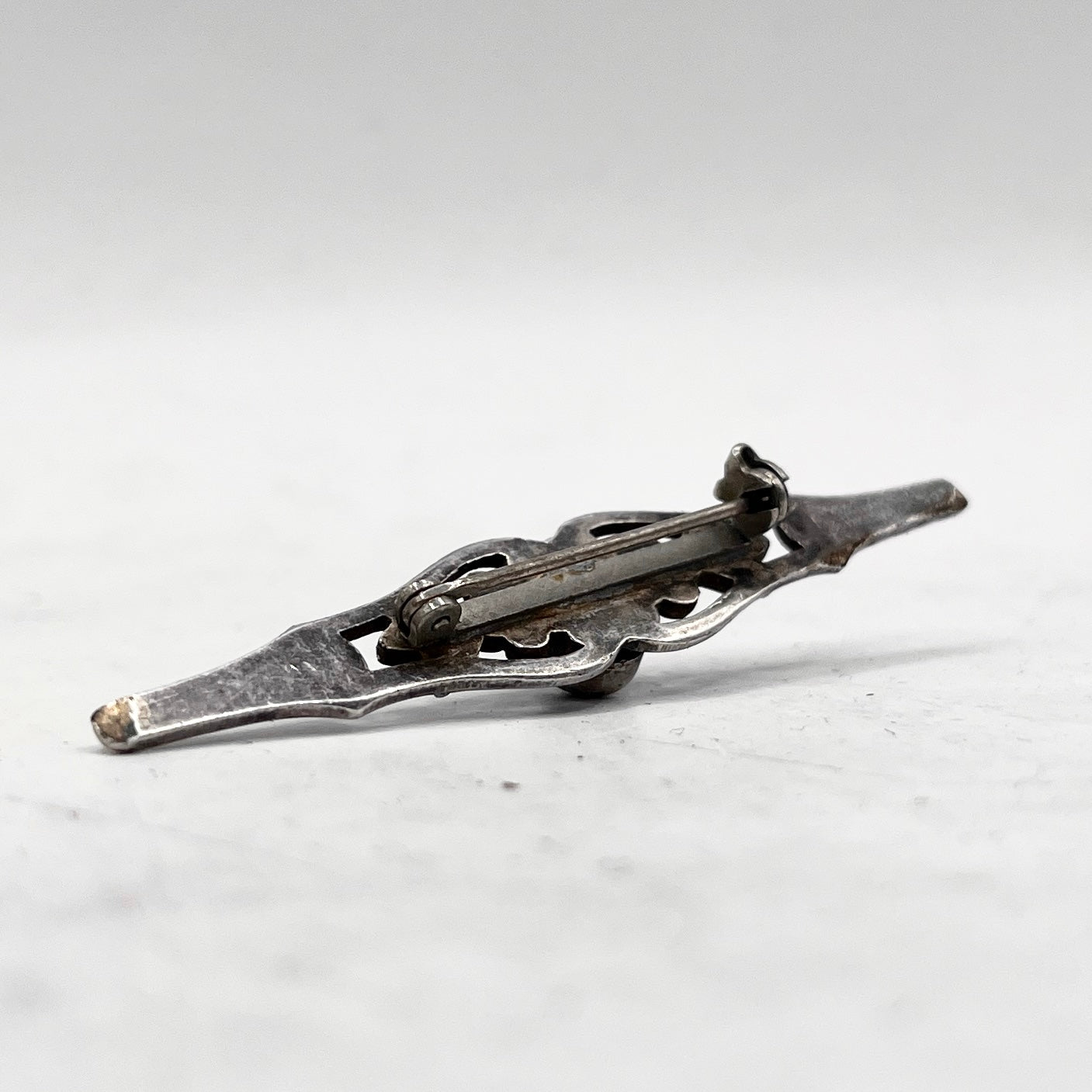 Anello Artigianale ZEBRA STONE Mod. SPILLA Realizzato con Antica spilla in Argento (Prima Metà del ’900)