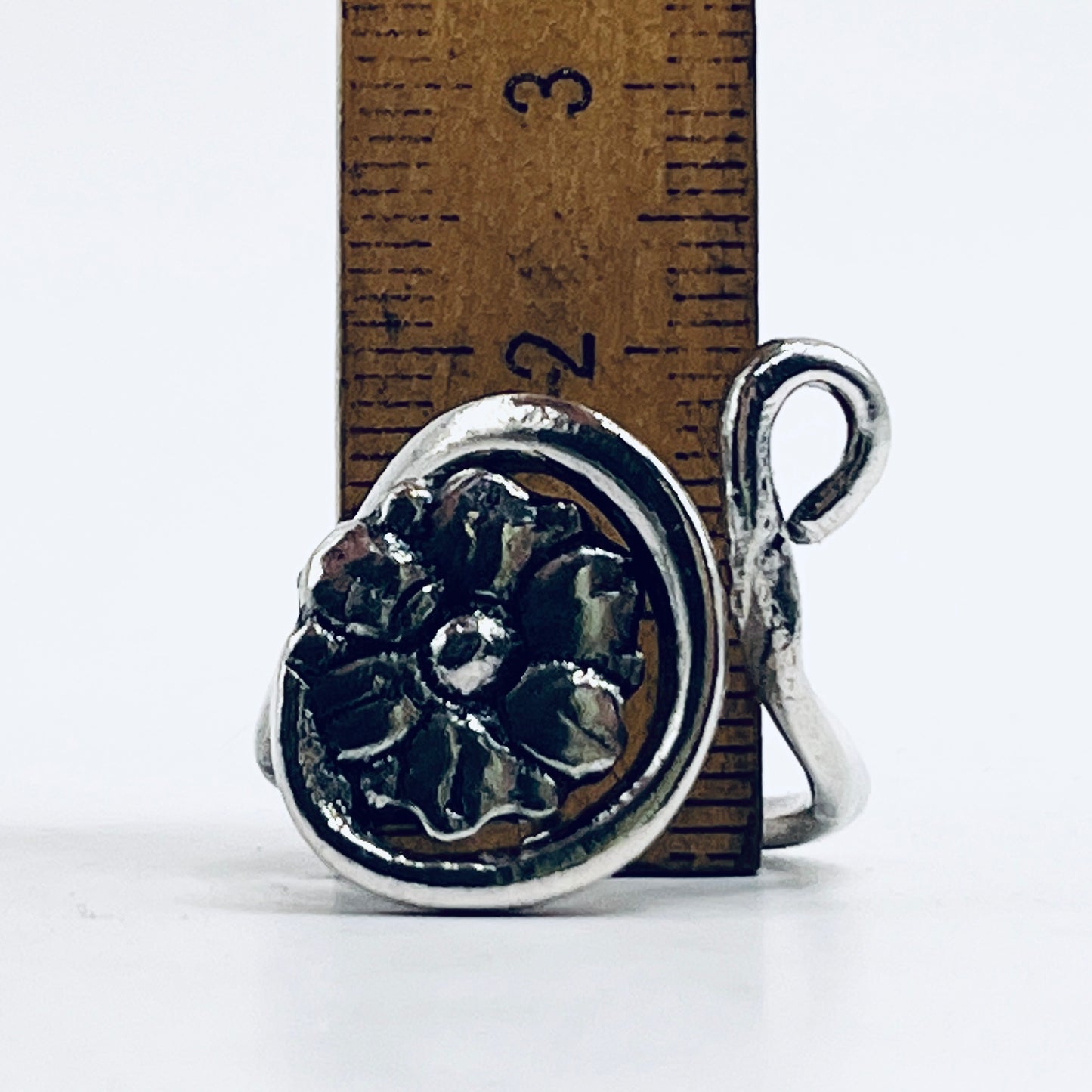 Anello Artigianale FIORE02 Realizzato con Antica posata in Argento (Prima Metà del ’900)