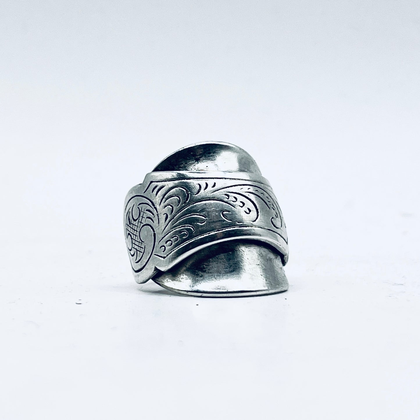 Anello Artigianale UOMO/DONNA Mod. CLASSICO/INTERO  “BRIGHID”  Realizzato con Antica posata in Argento (Prima Metà del ’900)