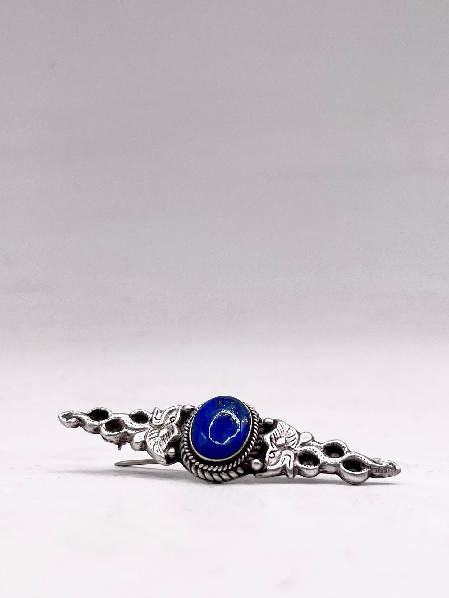Anello Artigianale SPILLA OLTREMARE Mod. SPILLA LAPISLAZZULI Realizzato con Antica spilla in Argento (Prima Metà del ’900)