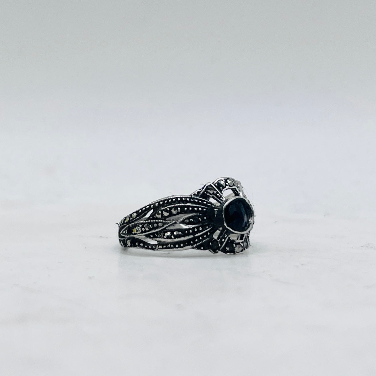 Anello Artigianale SPILLA ONICE MARCASSITE Mod. SPILLA Realizzato con Antica spilla in Argento (Prima Metà del ’900)
