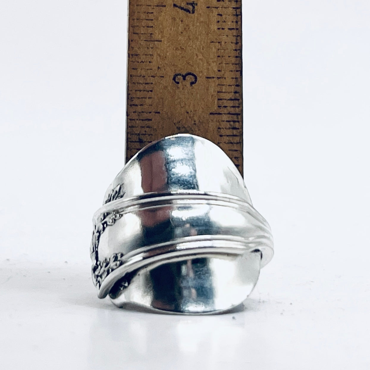 Anello Artigianale Mod. INTERO ZUCCHERO  Realizzato con intero Antico Cucchiaino in Argento (Prima Metà del ’900)