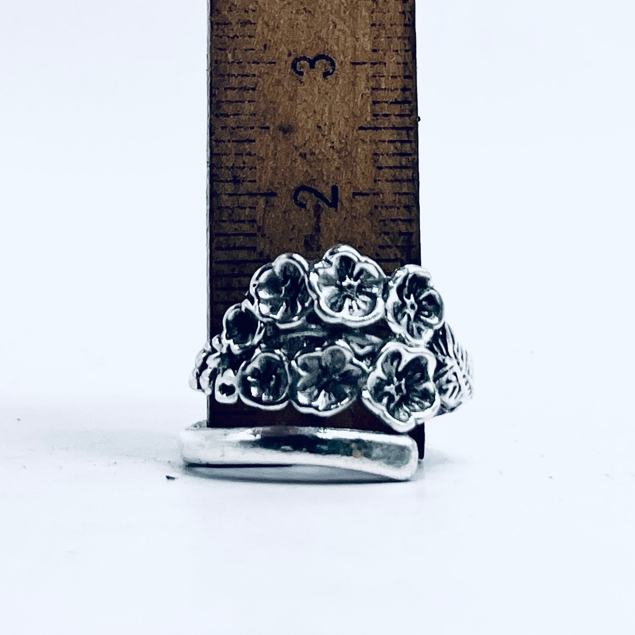 Anello Artigianale NONTISCORDARDIMÉ Mod. SPIRALE  Realizzato con  Antica posata in Argento (Prima Metà del ’900)