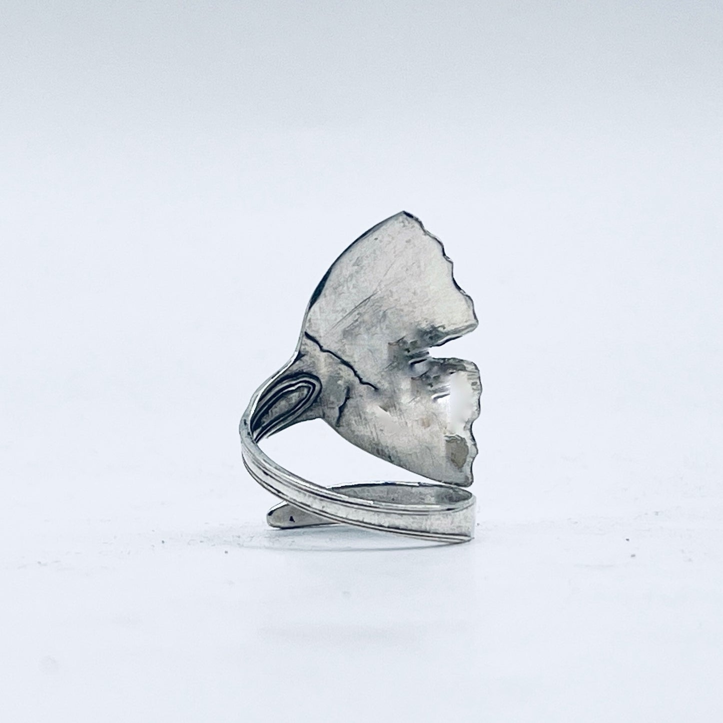 Anello Artigianale Mod. GINKGO  Realizzato con Antica posata in Argento (Prima Metà del ’900)