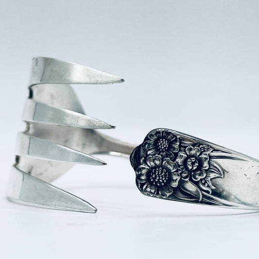 Bracciale Artigianale Mod. FORCHETTONE  GIRASOLE Realizzato con Antica posata in lega d’argento (Prima Metà del ’900)