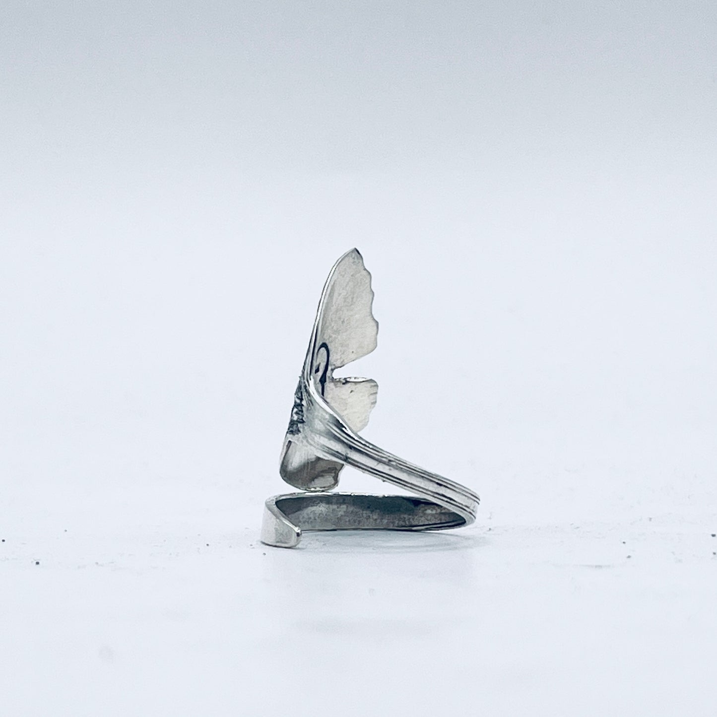 Anello Artigianale Mod. GINKGO  Realizzato con Antica posata in Argento (Prima Metà del ’900)