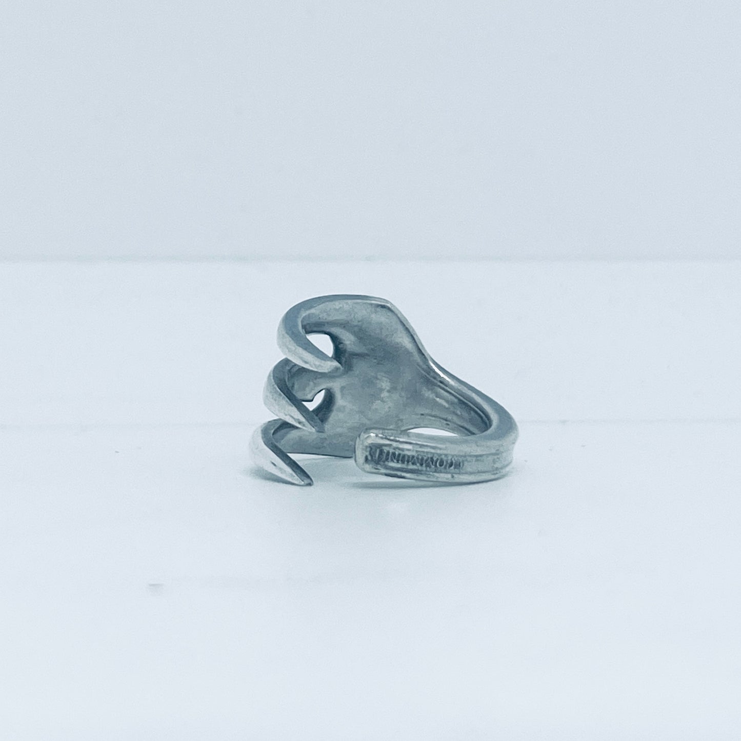 Anello Artigianale TRIDENTE Mod. FORCHETTA  Realizzato con Antica posata in Argento (Prima Metà del ’900)