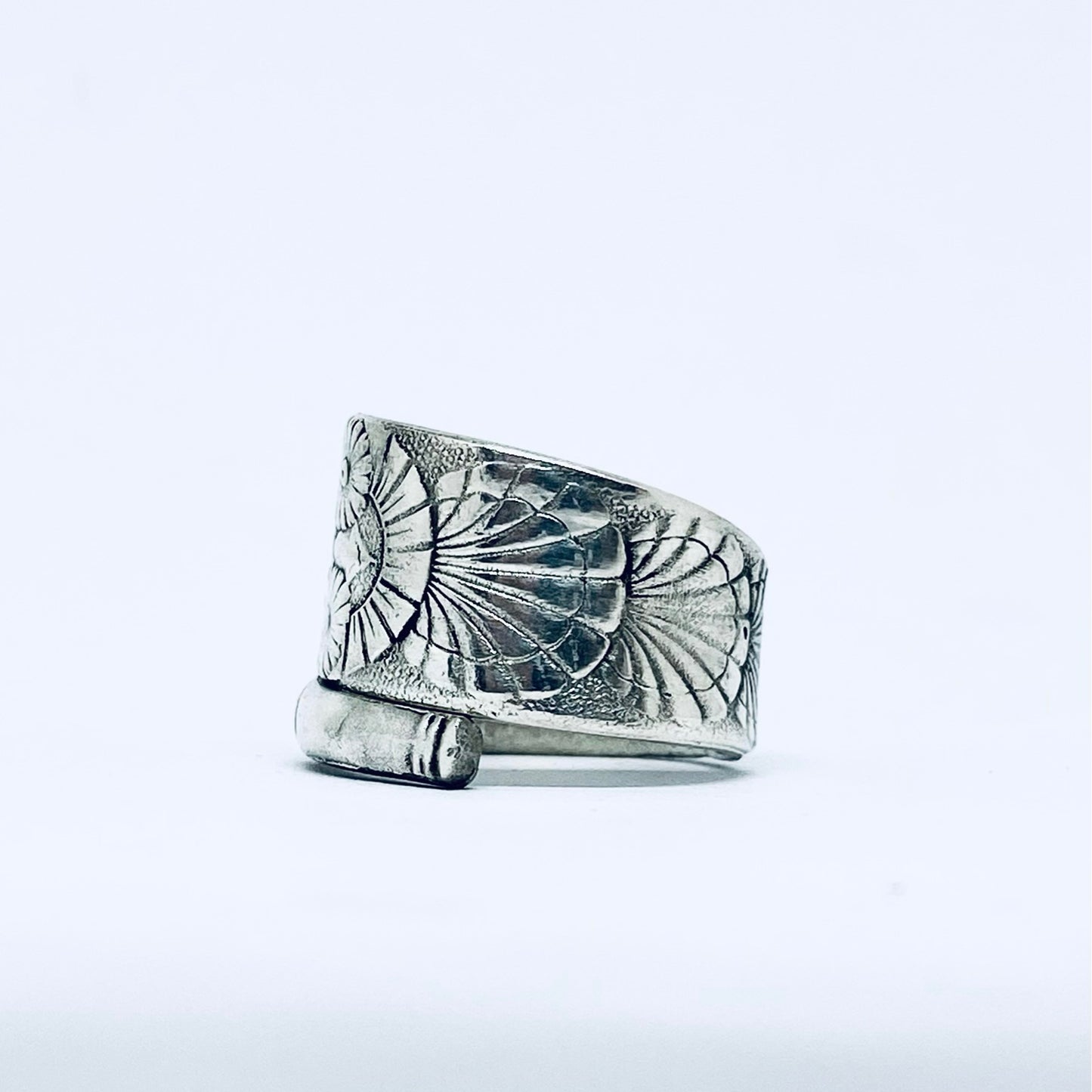Anello Artigianale GUFO Mod. CLASSICO/SPIRALE  Realizzato con Antica posata in Argento (Prima Metà del ’900)