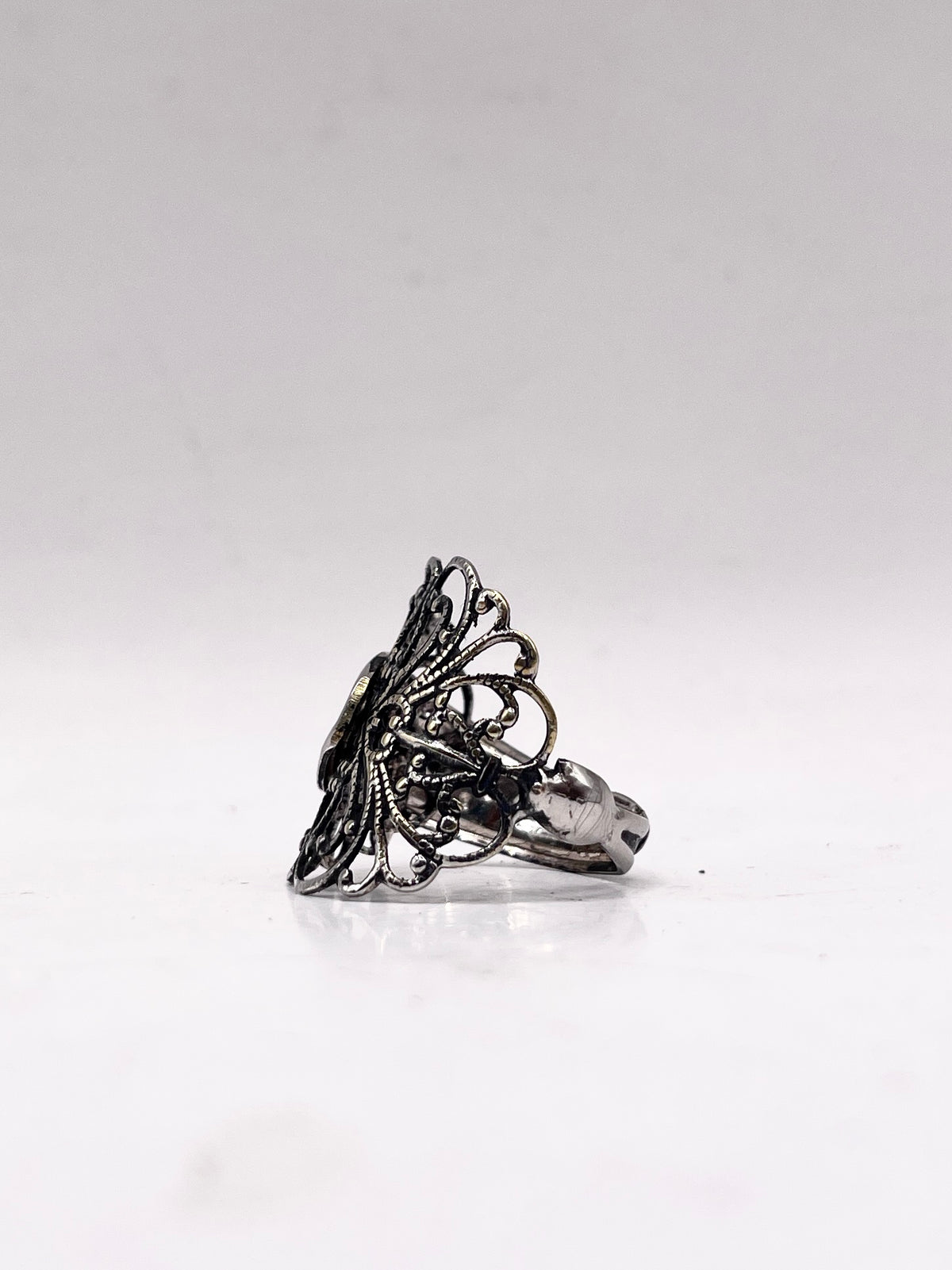 Anello Artigianale MERLETTO FIORITO Mod. PINZETTE Realizzato con Antica pinzetta in Argento (Prima Metà del ’900)
