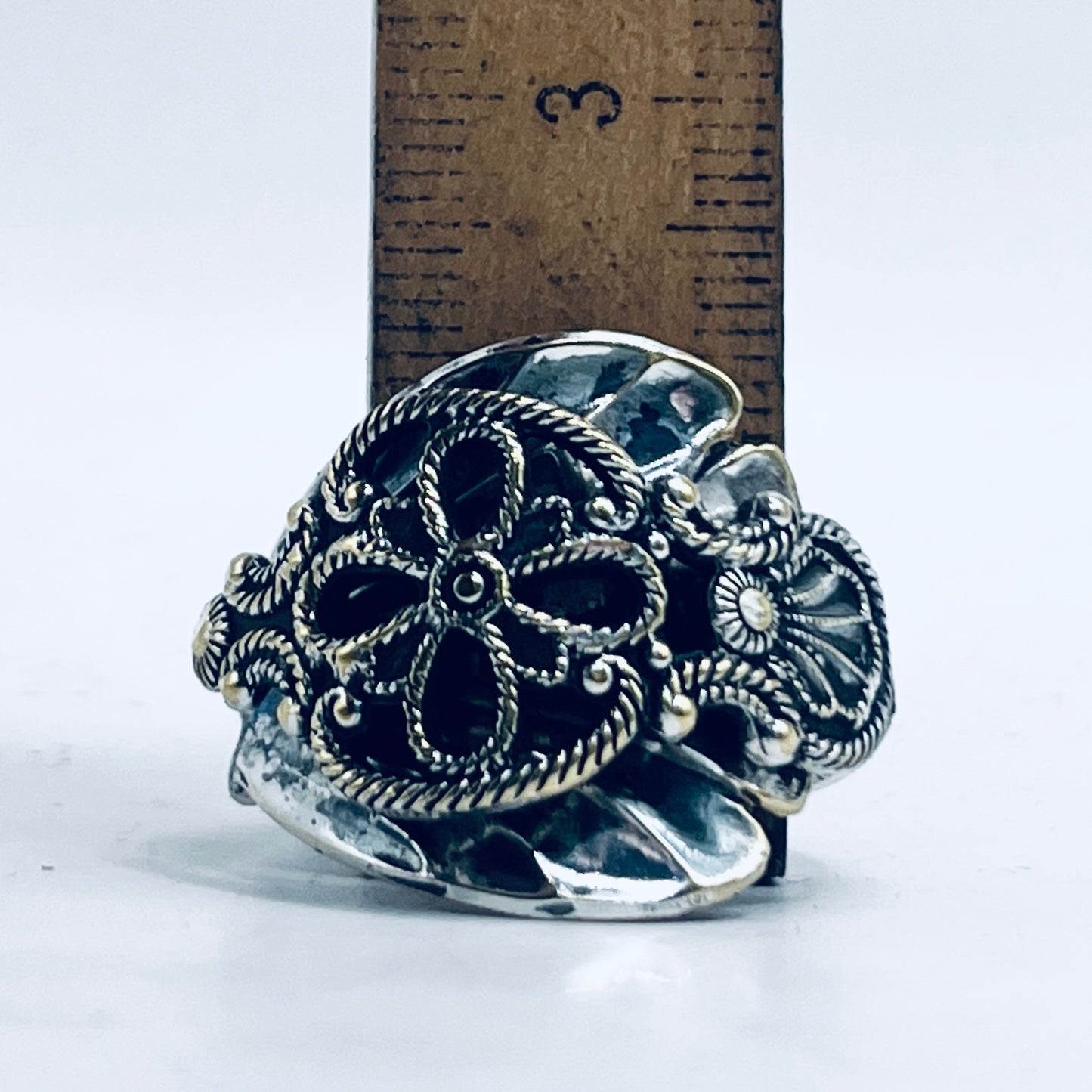 Anello Artigianale Mod. INTERO ZUCCHERO TRAFORATO Realizzato con intero Antico Cucchiaino in Argento (Prima Metà del ’900)