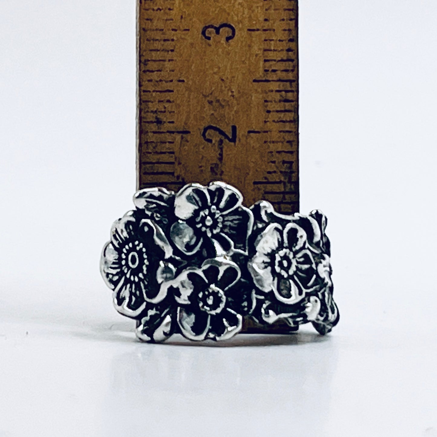 Anello Artigianale TEMPESTA DI FIORI Mod. CLASSICO/SPIRALE  Realizzato con Antica posata in Argento (Prima Metà del ’900)