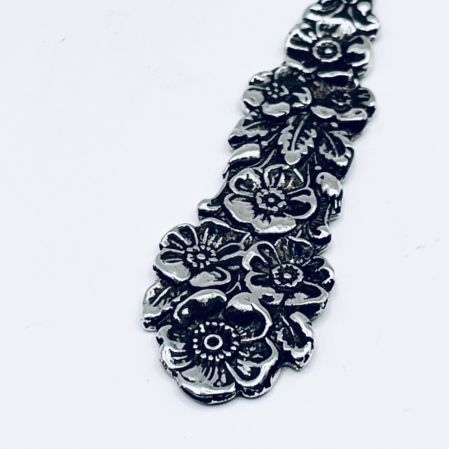 Anello Artigianale TEMPESTA DI FIORI Mod. CLASSICO/SPIRALE  Realizzato con Antica posata in Argento (Prima Metà del ’900)