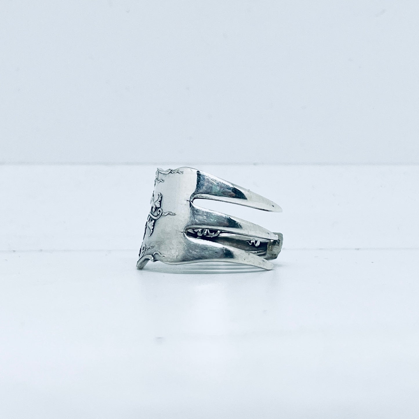 Anello Artigianale Mod. FORCHETTA  Realizzato con Antica posata in Argento (Prima Metà del ’900)