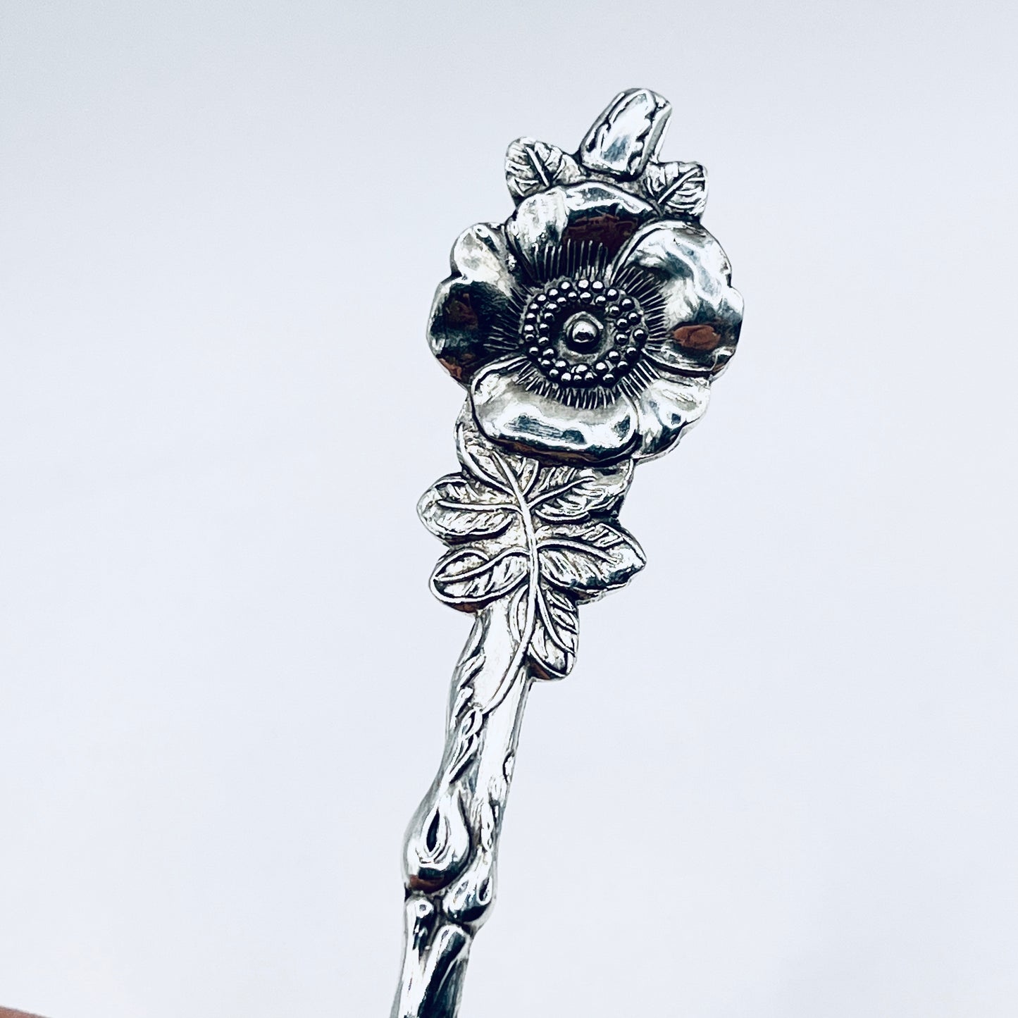 Anello Artigianale FIORE DI MELO Mod. SPIRALE  Realizzato con Antica posata in Argento (Prima Metà del ’900)