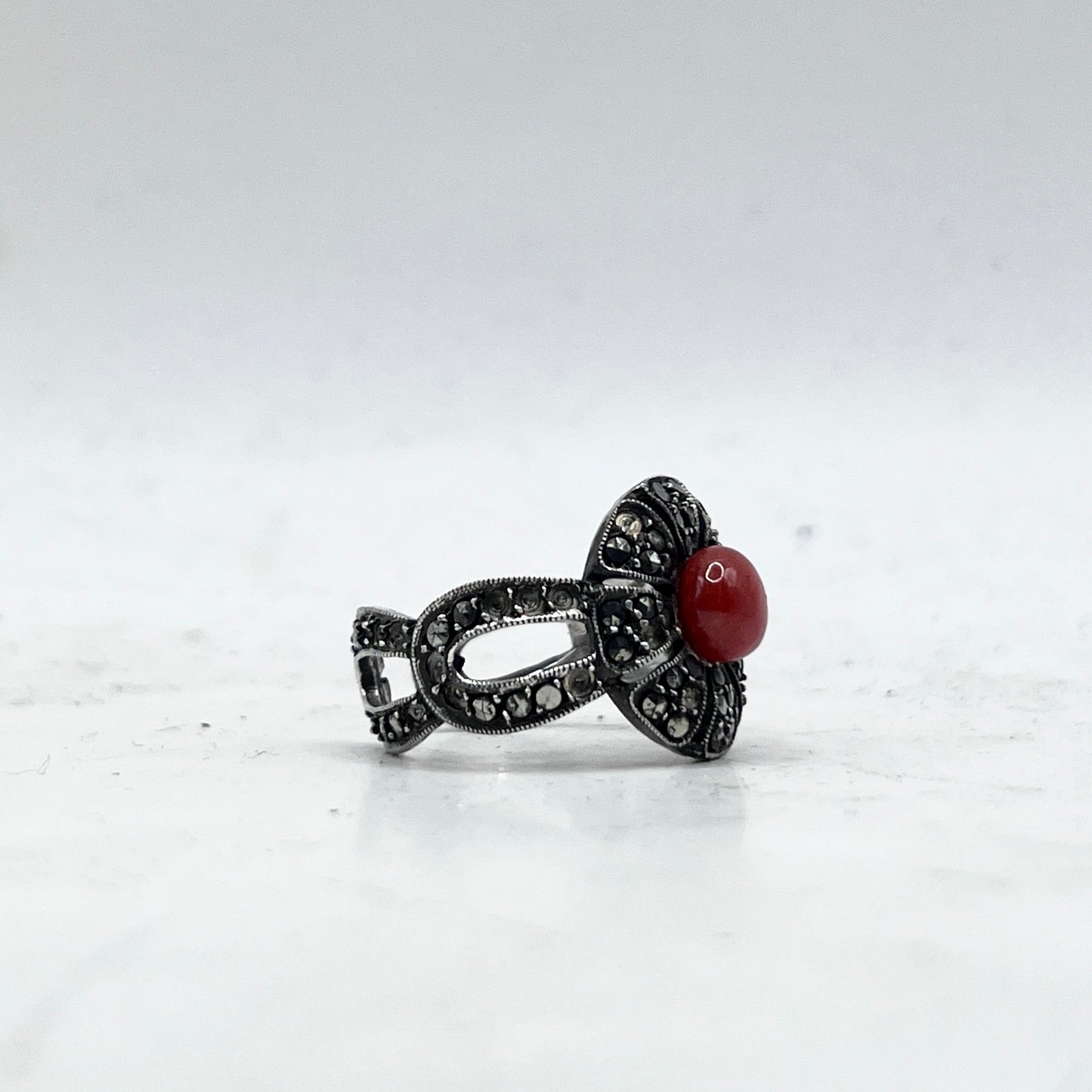 Anello Artigianale SPILLA CORALLO Mod. SPILLA Realizzato con Antica spilla in Argento (Prima Metà del ’900)