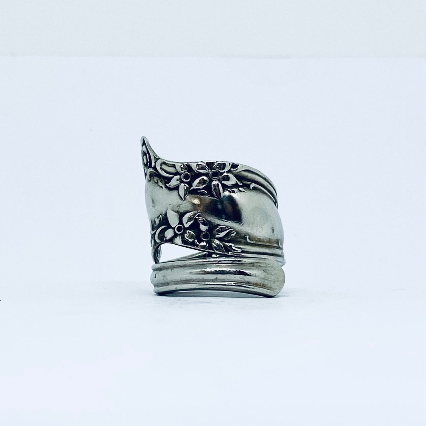 Anello Artigianale Mod. SPIRALE  Realizzato con Antica posata in Argento (Prima Metà del ’900)
