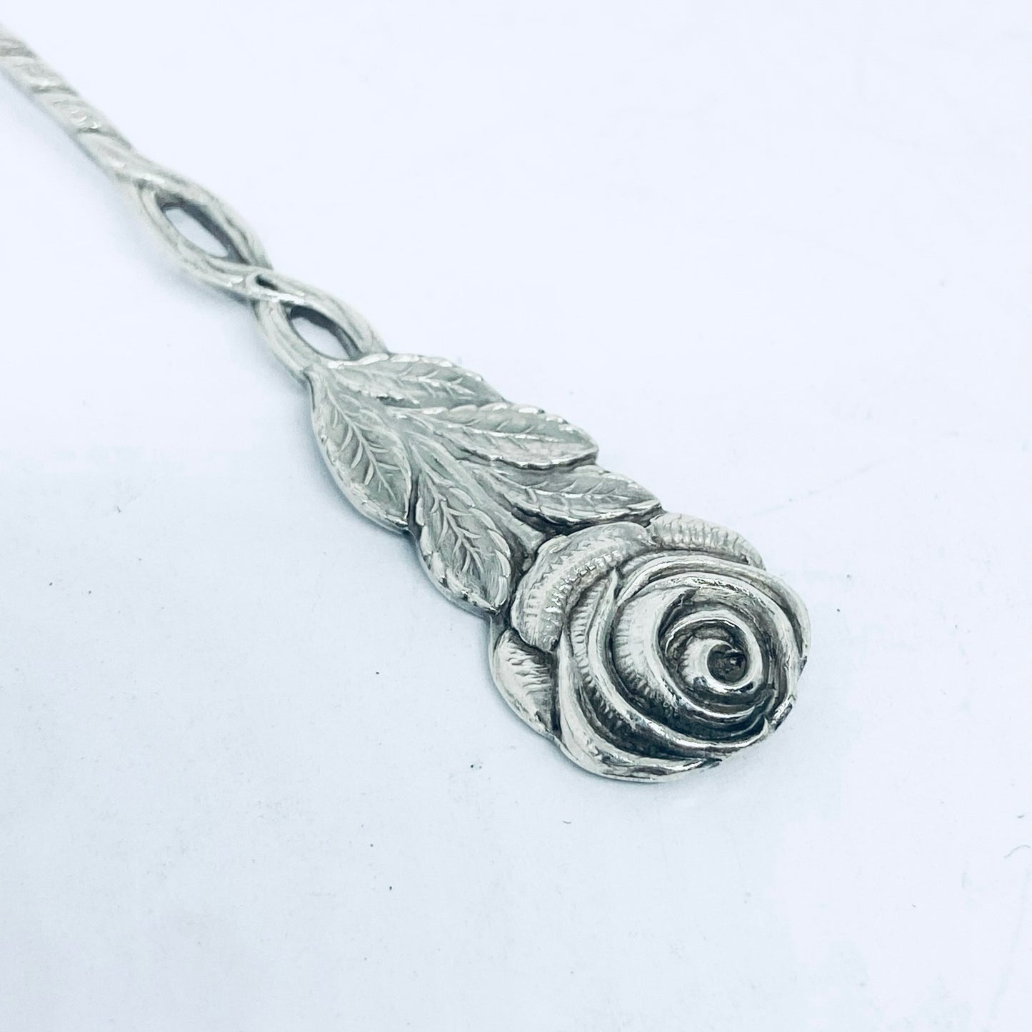 Anello Artigianale ROSA Mod. INTERO  Realizzato con intero Antico Cucchiaino in Argento (Prima Metà del ’900)