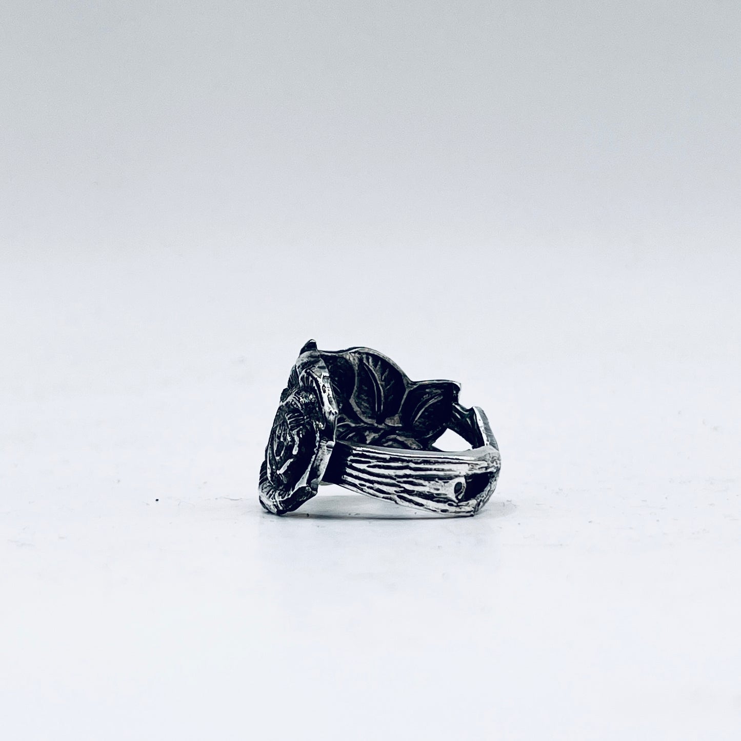 Anello Artigianale ROSA GRANDE Mod. SPIRALE/CLASSICO  Realizzato con Antica posata in Argento (Prima Metà del ’900)