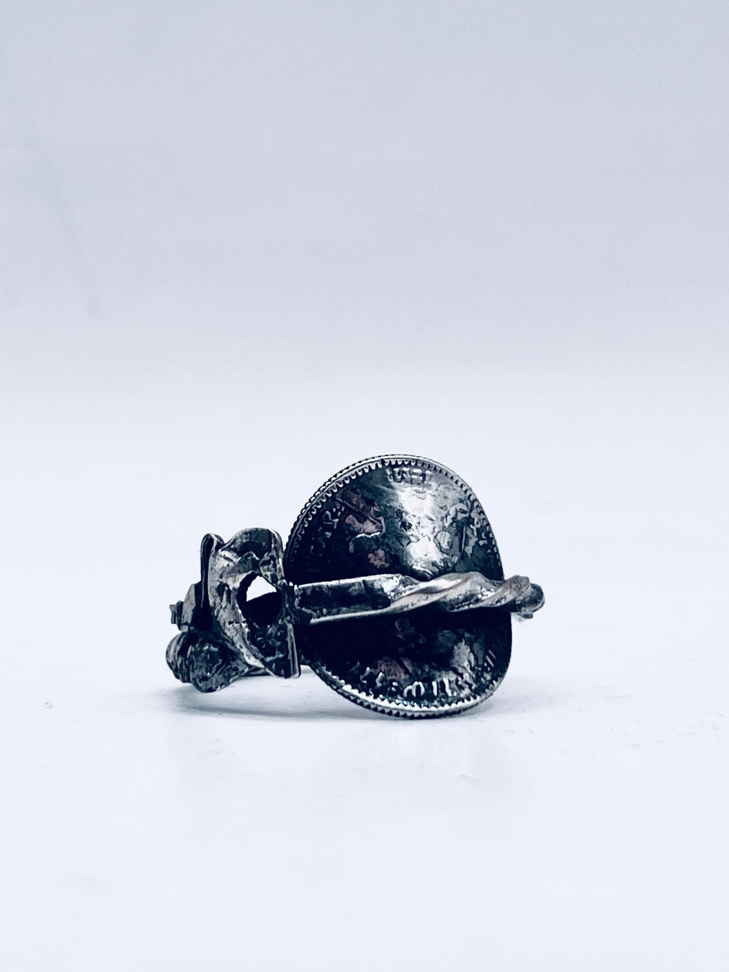 Anello Artigianale Mod. INTERO LEONE DI GIUDA e MENELIK  Realizzato con intero Antico Cucchiaino in Argento (Prima Metà del ’900)