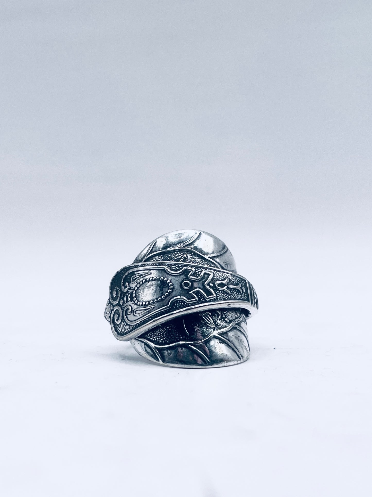 Anello Artigianale Mod. INTERO SUPER DECORATO  Realizzato con intero Antico Cucchiaino in Argento (Prima Metà del ’900)