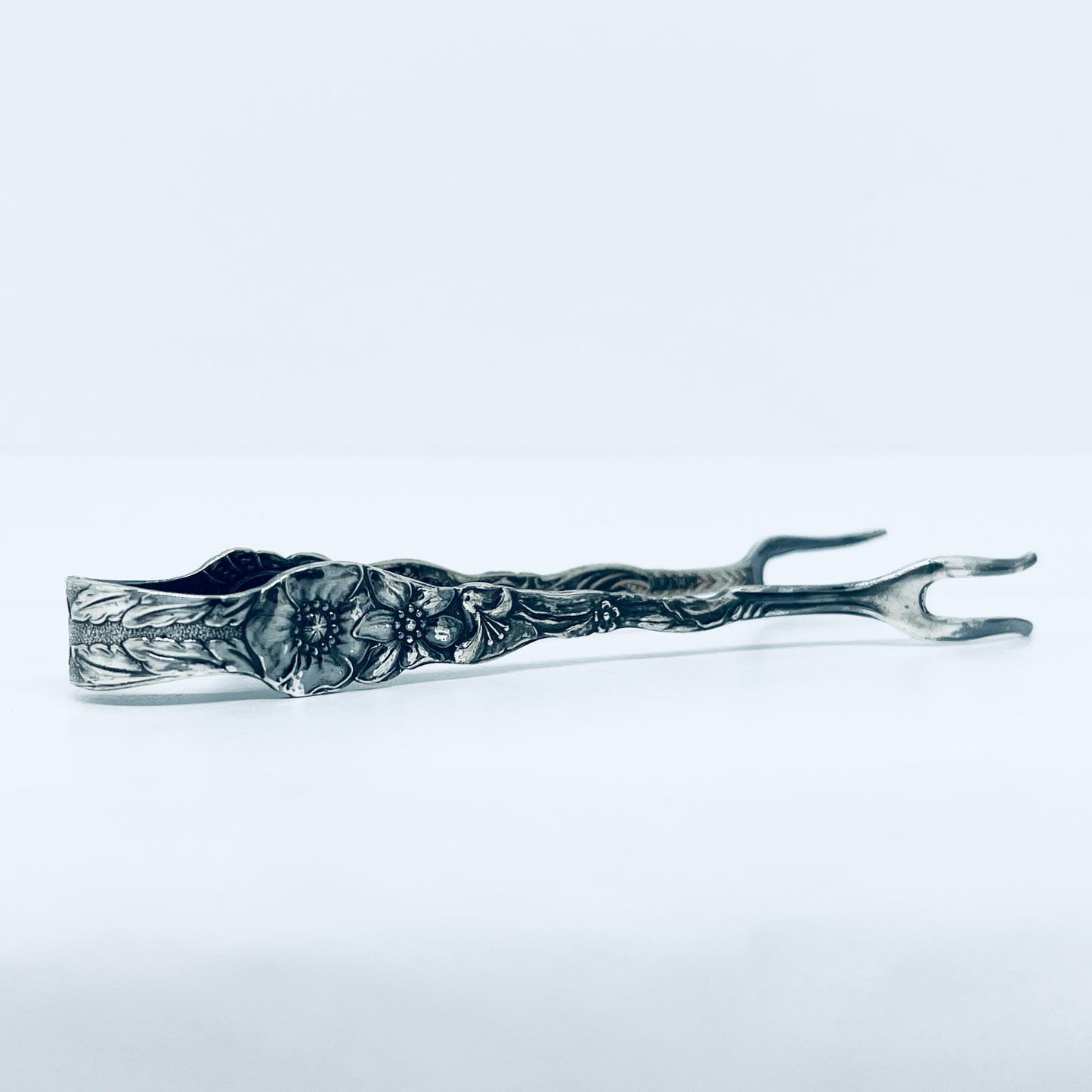 Bracciale Artigianale Mod. PINZETTA ZUCCHERO  Realizzato con Antica posata in Argento (Prima Metà del ’900)