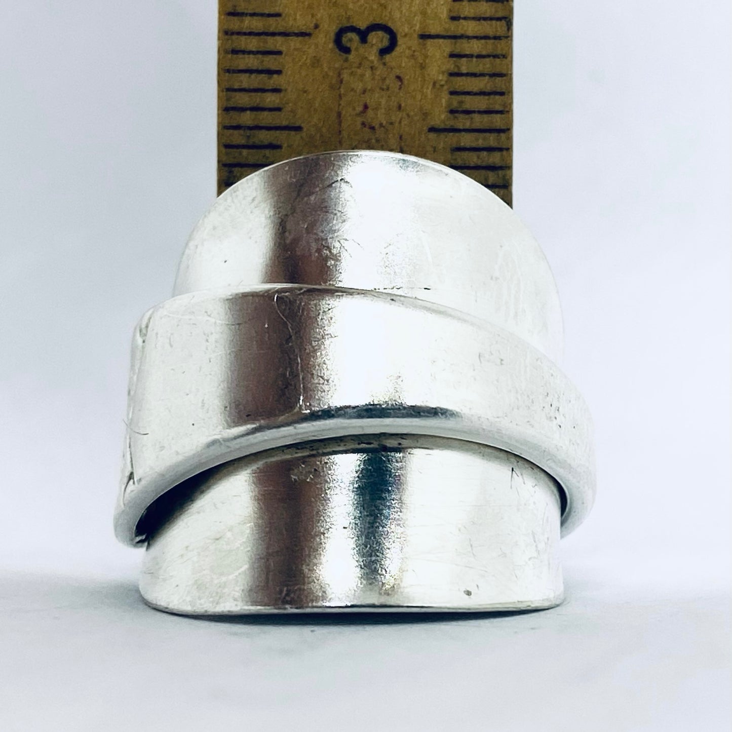 Anello Artigianale Mod. INTERO  Realizzato con intero Antico Cucchiaino in Argento (Prima Metà del ’900)