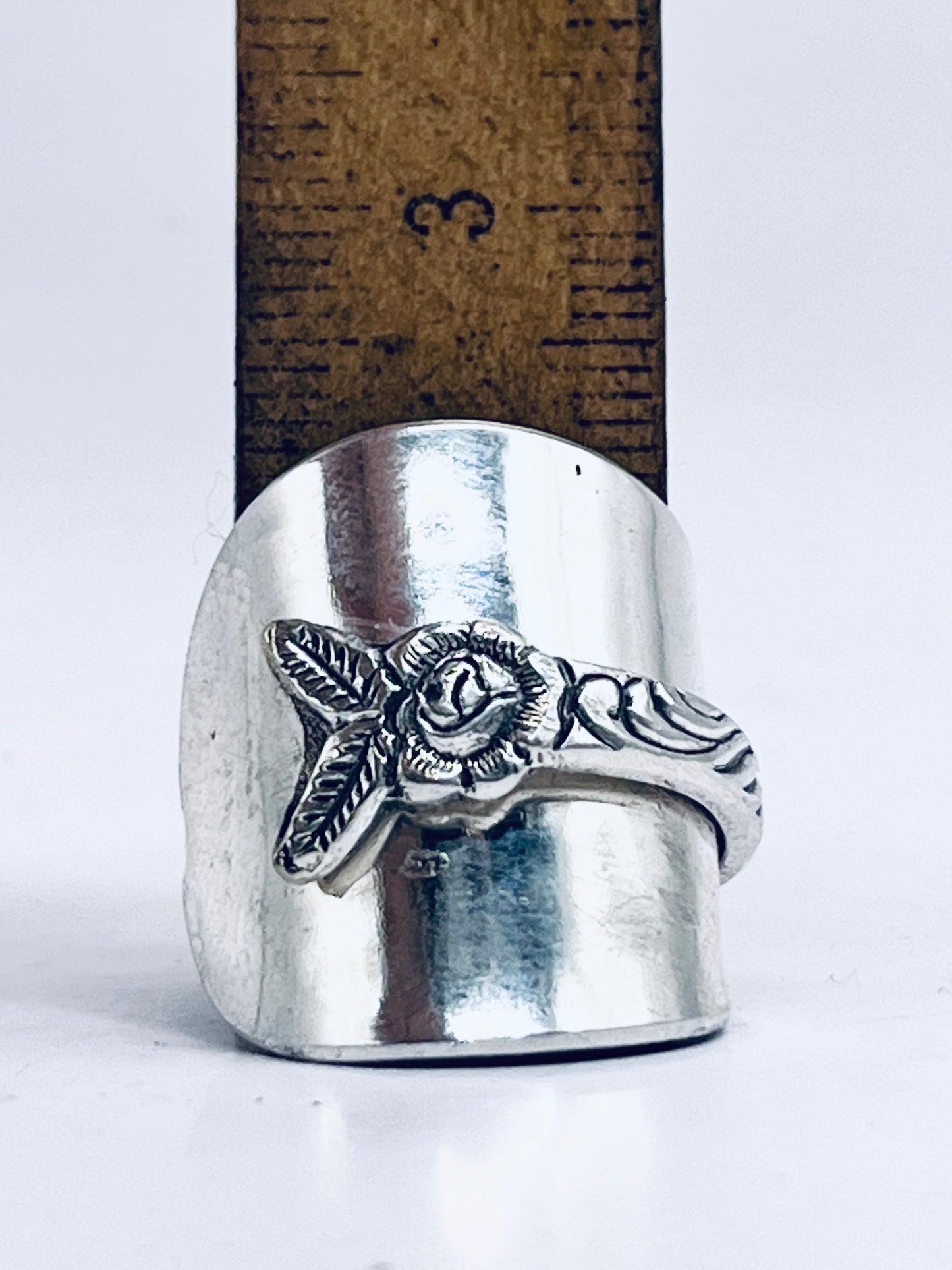 Anello Artigianale Mod. INTERO ROSELLINA  Realizzato con intero Antico Cucchiaino in Argento (Prima Metà del ’900)