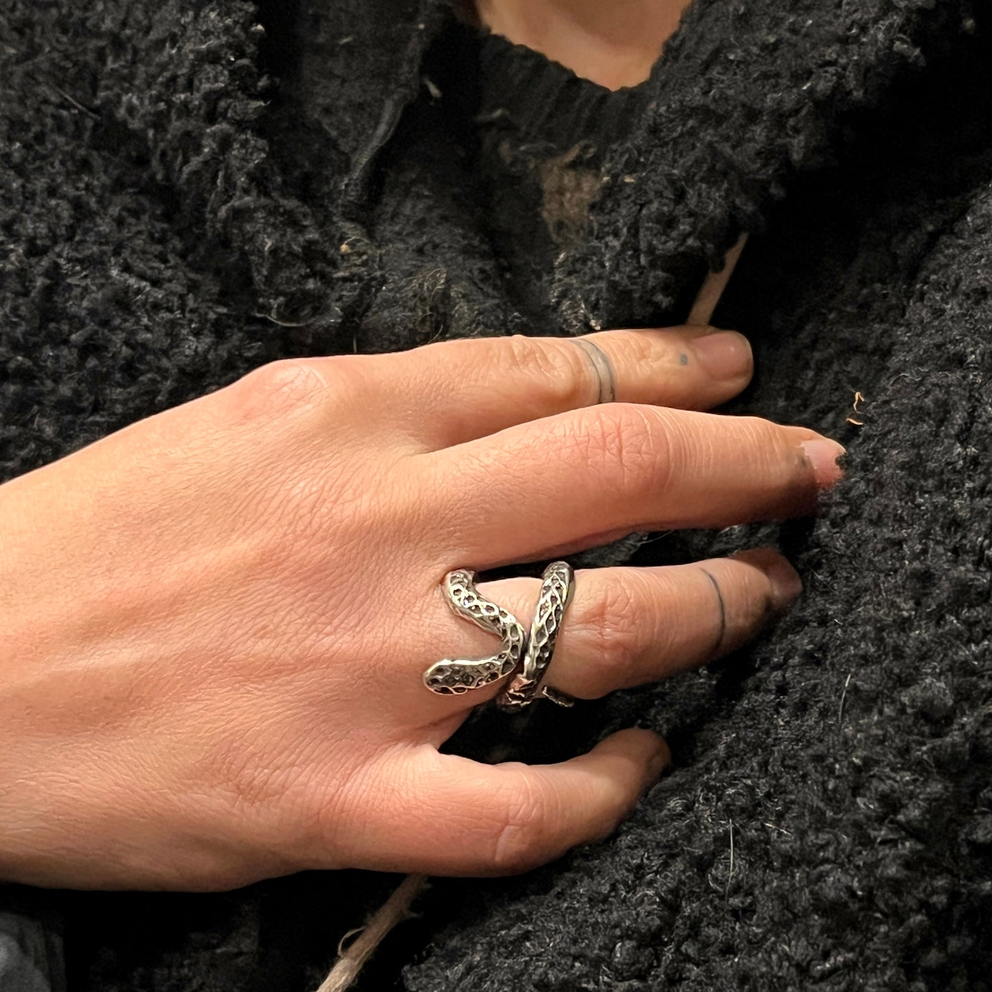 Anello Artigianale SERPENTE Mod. SPILLA Realizzato con Antica spilla in Argento (Prima Metà del ’900)