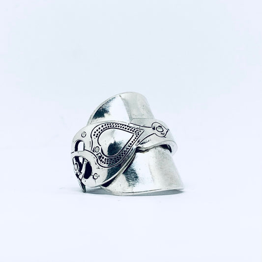 Anello Artigianale REGNO UNITO Mod. INTERO  Realizzato con intero Antico Cucchiaino in Argento (Prima Metà del ’900)