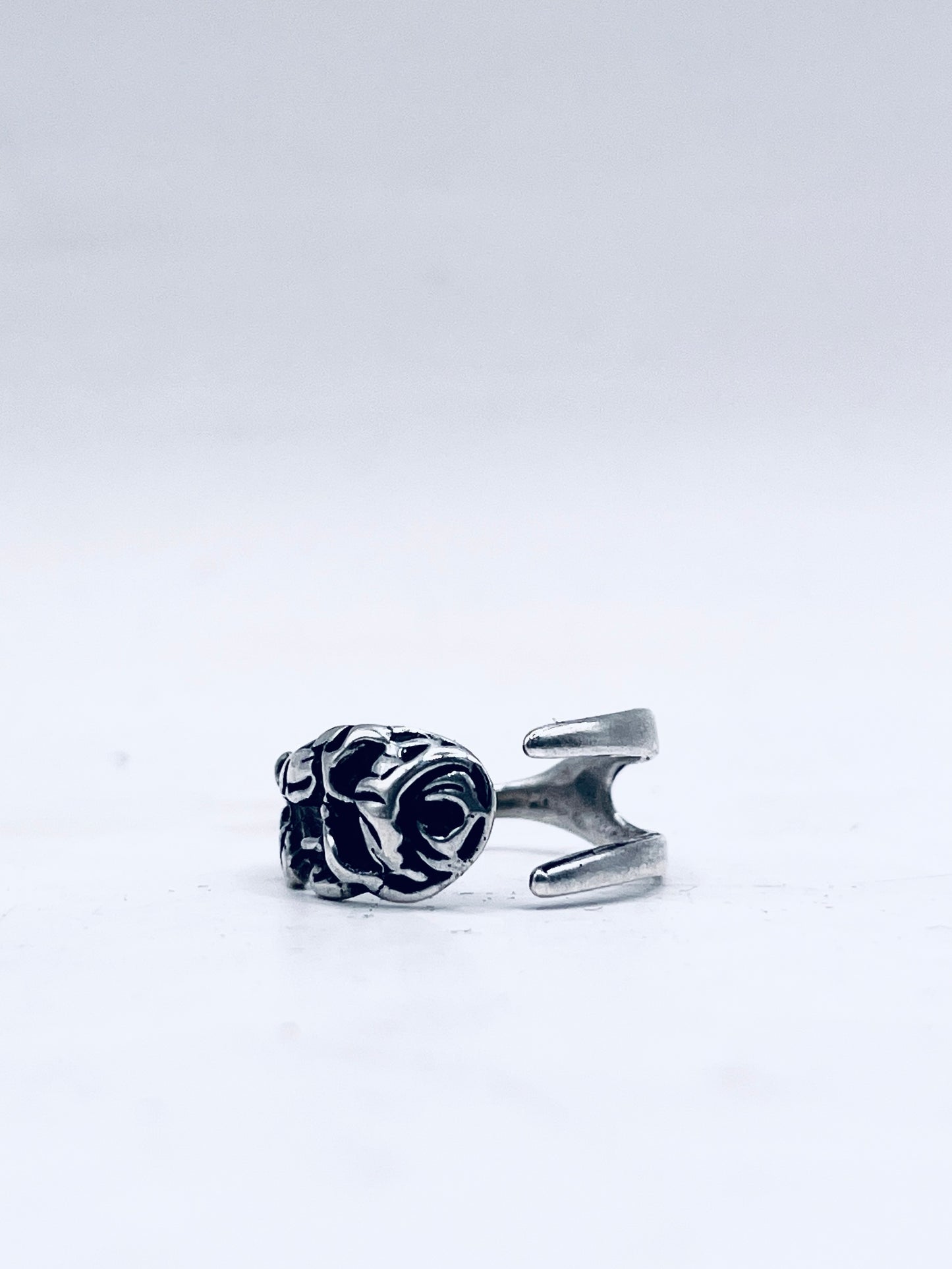 Anello Artigianale Mod. FORCHETTINA ROSA APERITIVO Realizzato con intera antica forchettina in Argento (Prima Metà del ’900)
