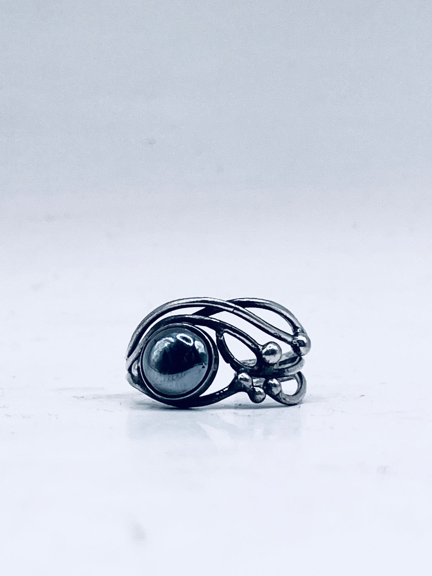 Anello Artigianale SPILLA RADICI Mod. SPILLA CON EMATITE Realizzato con Antica spilla in Argento (Prima Metà del ’900)