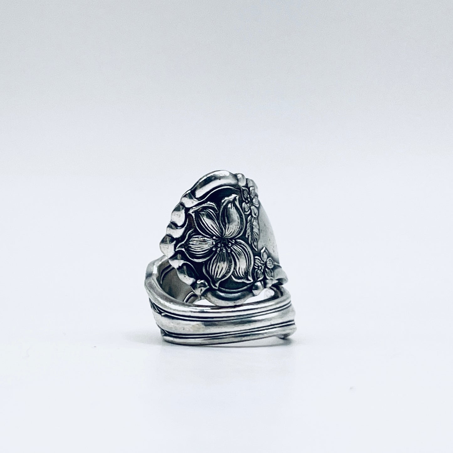 Anello Artigianale Mod. SPIRALE  ZAGARA Realizzato con Antica posata in Argento (Prima Metà del ’900)