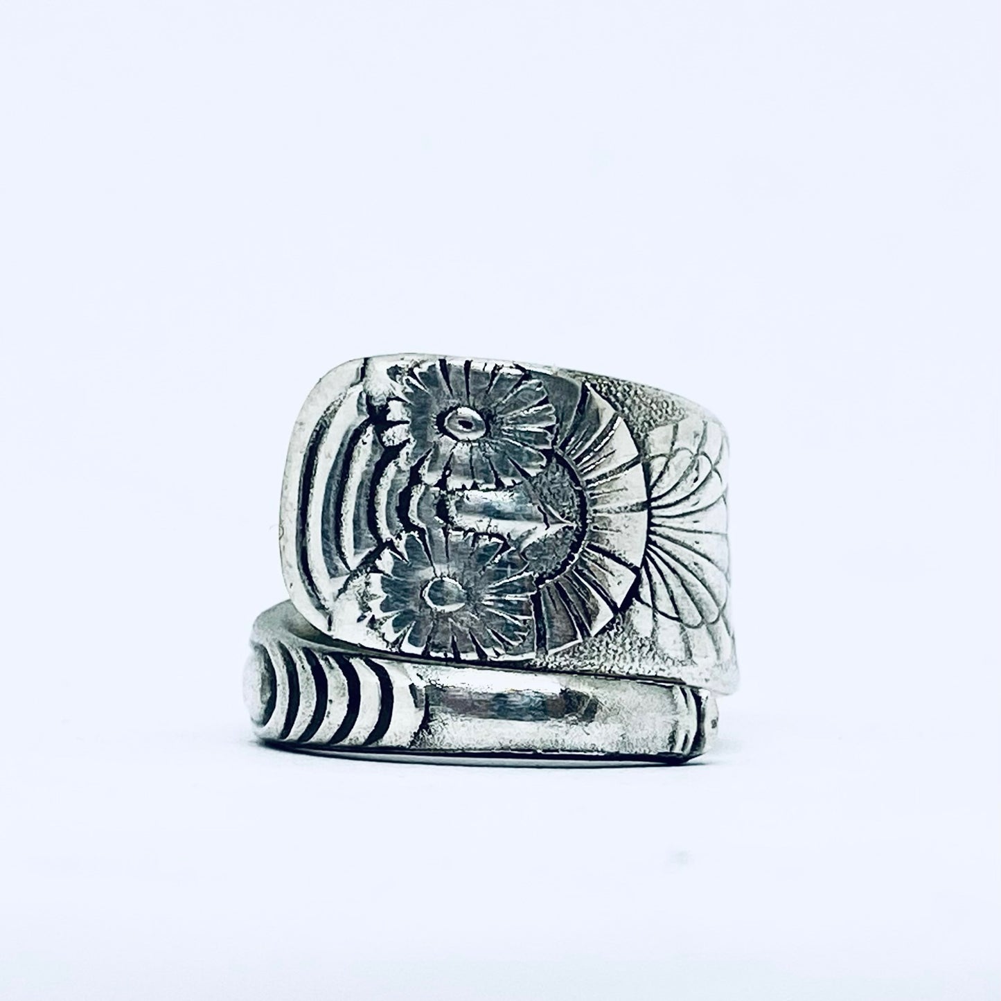 Anello Artigianale GUFO Mod. CLASSICO/SPIRALE  Realizzato con Antica posata in Argento (Prima Metà del ’900)