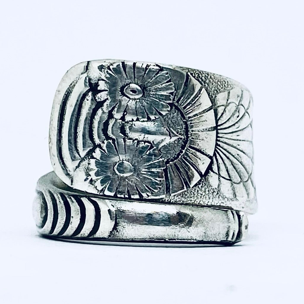 Anello Artigianale GUFO Mod. CLASSICO/SPIRALE  Realizzato con Antica posata in Argento (Prima Metà del ’900)